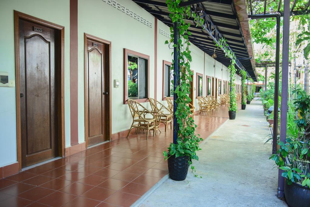 Zana Beach Guesthouse Sihanoukville Exterior foto