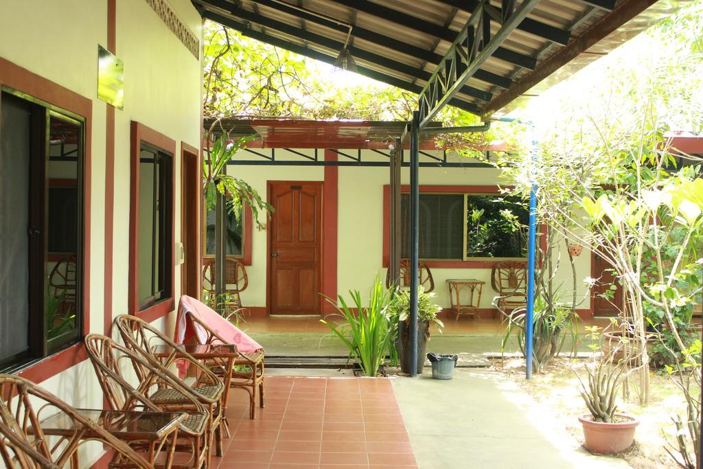 Zana Beach Guesthouse Sihanoukville Exterior foto
