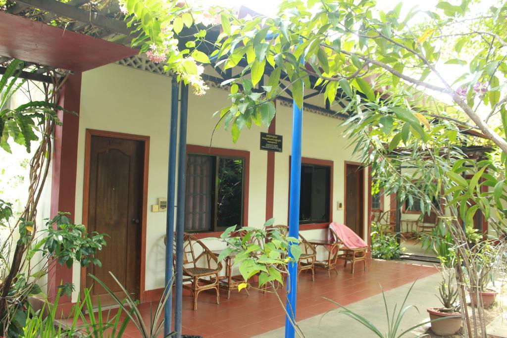 Zana Beach Guesthouse Sihanoukville Exterior foto