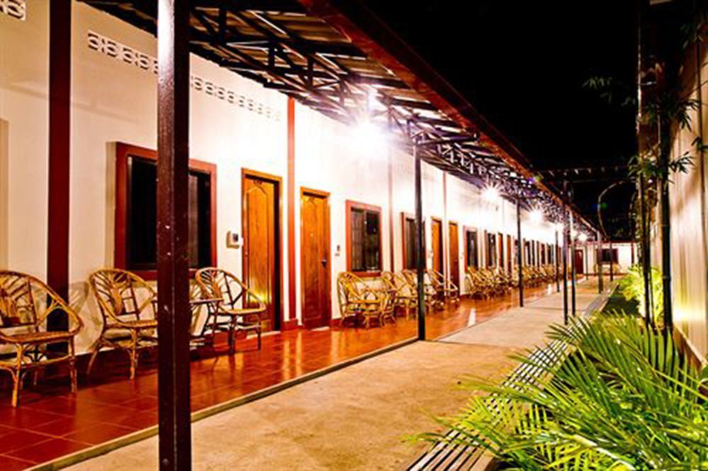 Zana Beach Guesthouse Sihanoukville Exterior foto